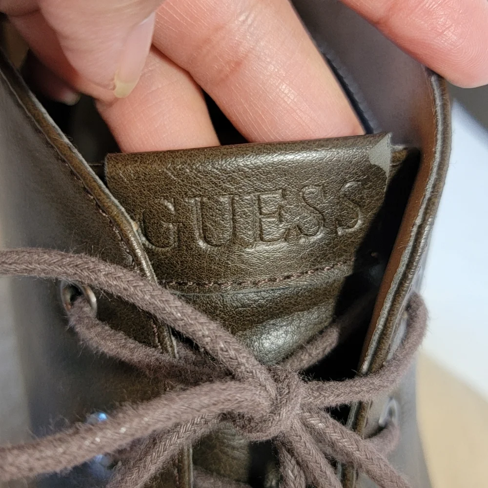 GUESS Mens Dark Brown Joey's Chukka Boots Sz 10.5 Lace-up Fall Casual Chic Vegan